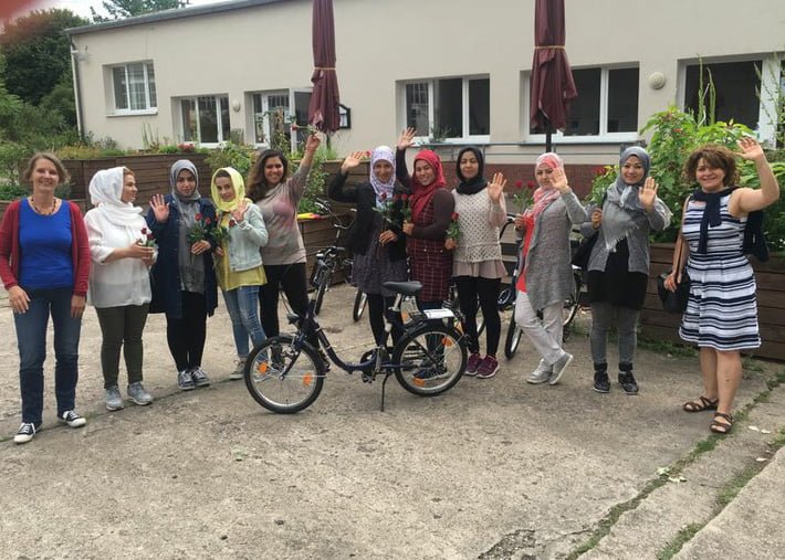 Frauen aus Afghanistan lernen Fahrradfahren